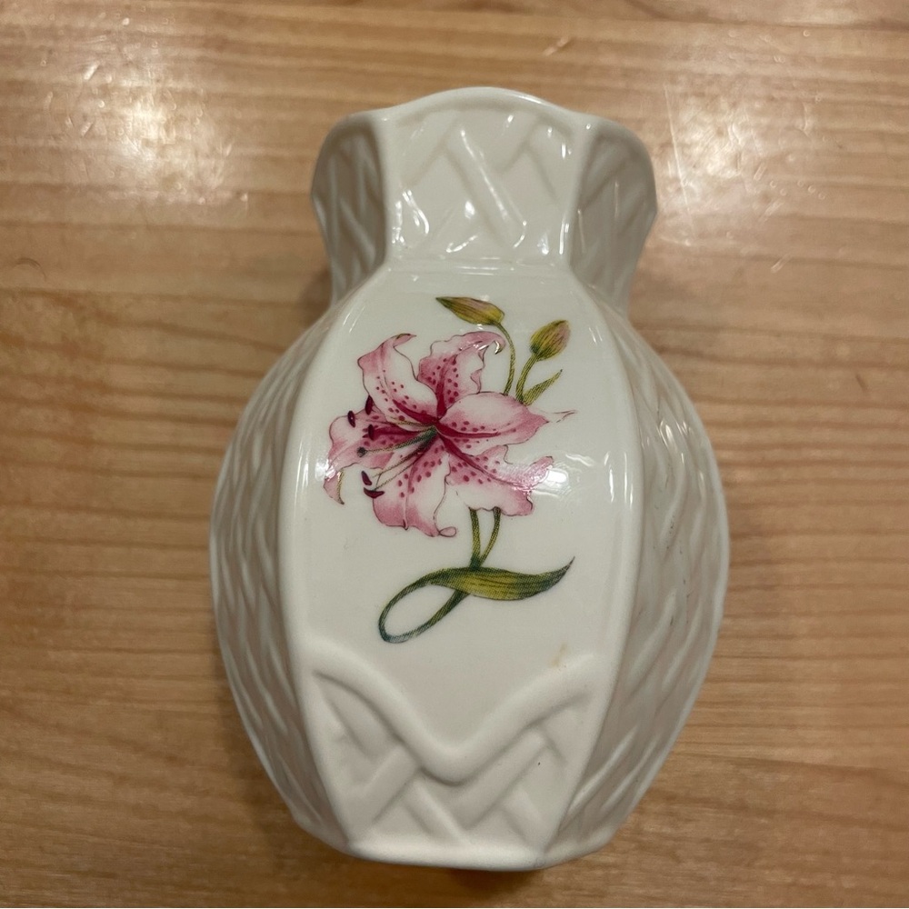 Beleek Floral White Vase with Pink Lily Design